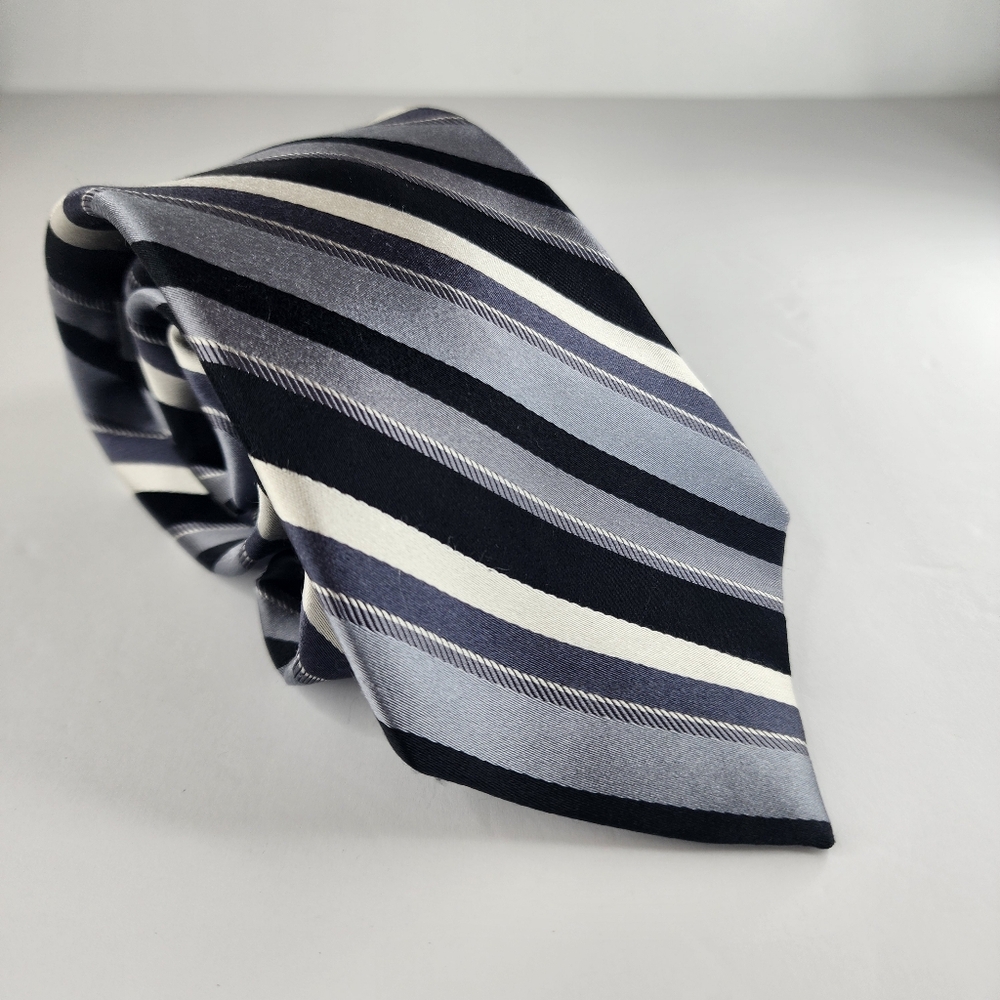 ARROW Black & Gray Silk Tie.
